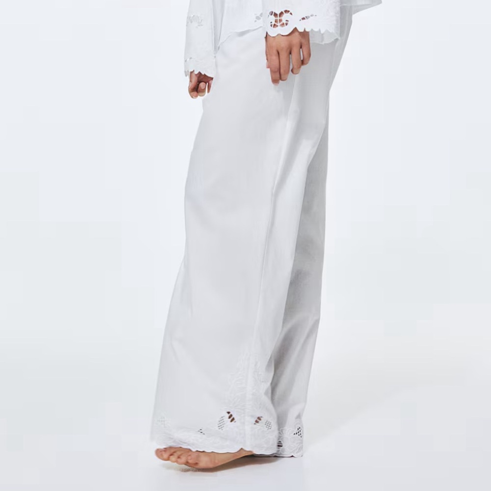 HM Eyelet Embroidery Lightweight Pants